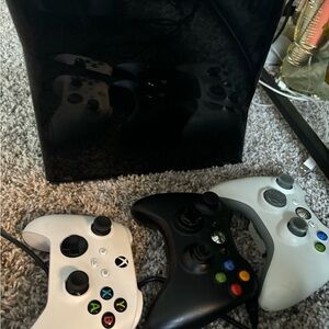 Xbox 360 & Controllers